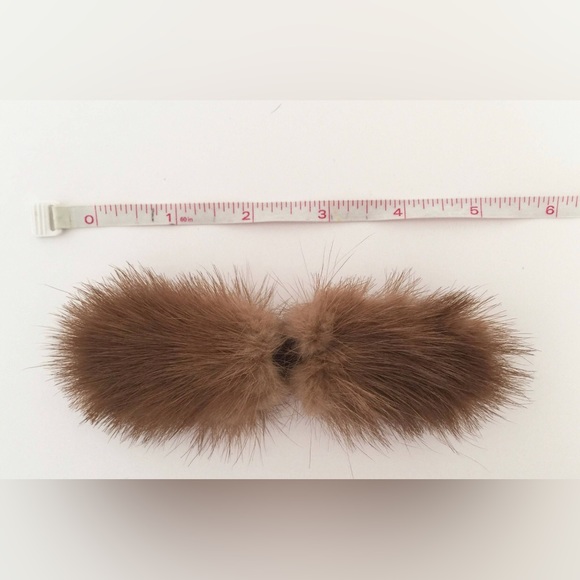 HOLD FOR LENORA Authentic and Rare Vintage Red Fur Shoe Clip Bow Tie • - Picture 3 of 7